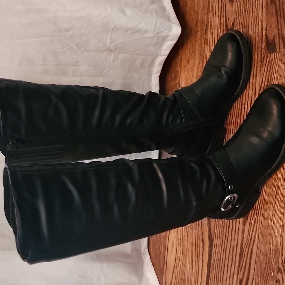 XOXO Black Knee-High Boots 7.5M